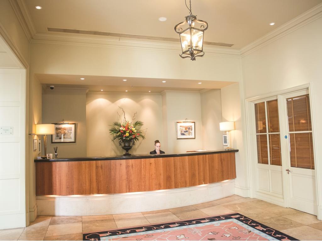 Thorpe Park Hotel And Spa リーズ エクステリア 写真